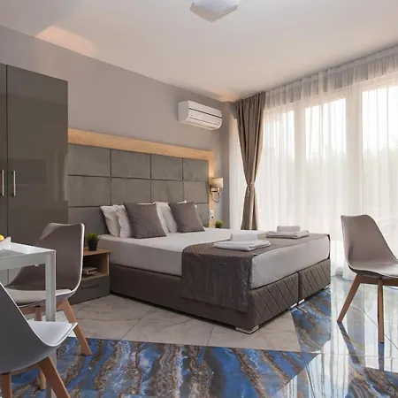 Miramar Luxury * ポモリエ