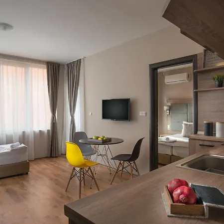 Miramar Luxury *